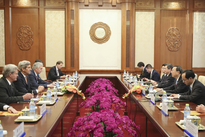 1月27日，國務委員楊潔篪在北京會見美國國務卿克裏。