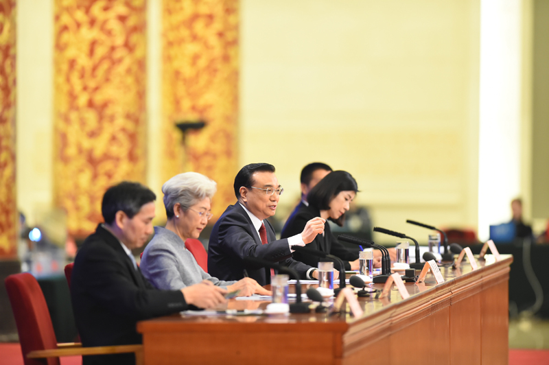 3月16日，國務院總理李克強在北京人民大會堂與中外記者見面，並回答記者提問。新華社記者 金良快 攝