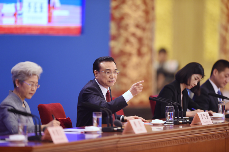 3月16日，國務院總理李克強在北京人民大會堂與中外記者見面，並回答記者提問。新華社記者 陳曄華 攝