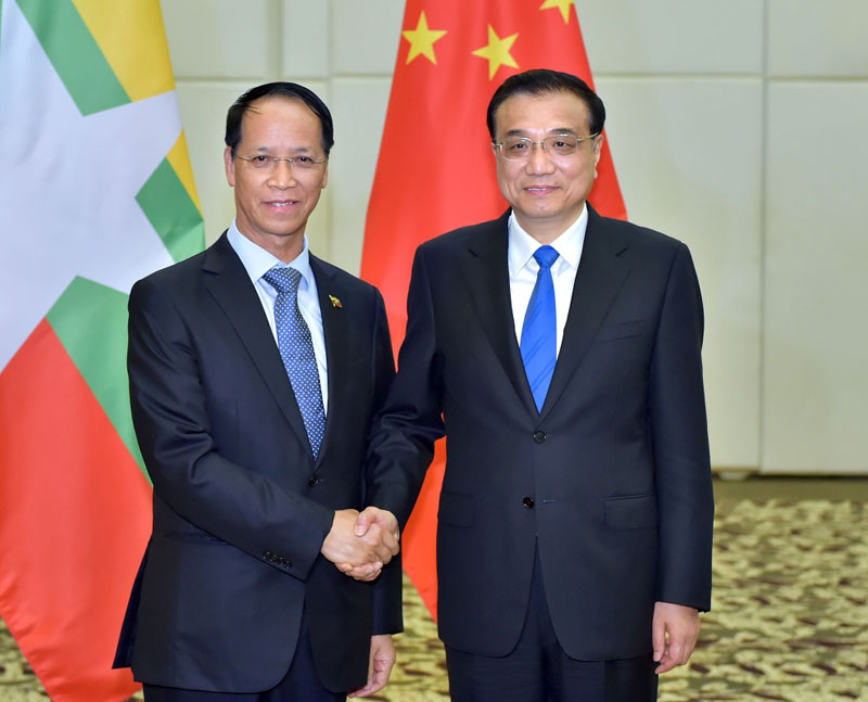 3月23日，國務院總理李克強在海南三亞會見緬甸副總統賽茂康。