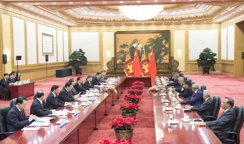 4月7日，國務院總理李克強在北京人民大會堂同來華進行正式訪問的斯裏蘭卡總理維克勒馬辛哈舉行會談。新華社記者 王曄 攝