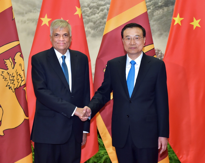 4月7日，國務院總理李克強在北京人民大會堂同來華進行正式訪問的斯裏蘭卡總理維克勒馬辛哈舉行會談。新華社記者 李濤 攝