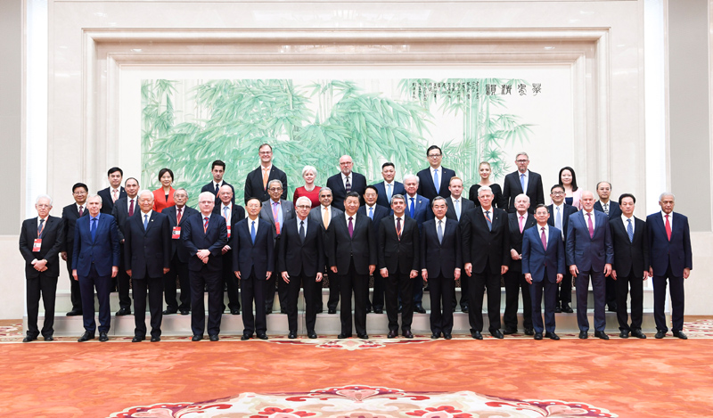 习近平会见出席2019年“读懂中国”国际会议的外方嘉宾代表